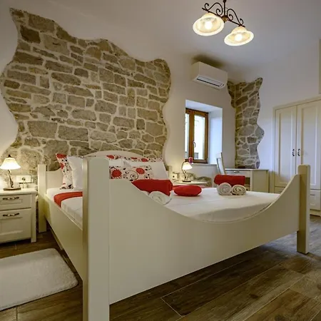 Dajana In Zajci - Haus Fuer 8-10 Personen * Potpican