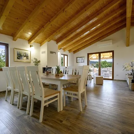 Villa Dajana In Zajci - Haus Fuer 8-10 Personen