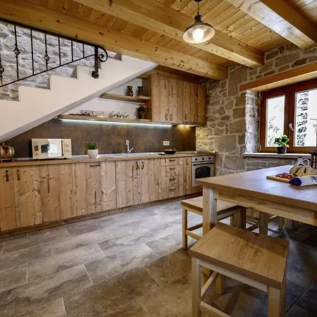 Dajana In Zajci - Haus Fuer 8-10 Personen
