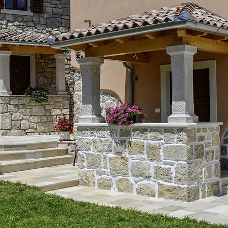 Villa Dajana In Zajci - Haus Fuer 8-10 Personen