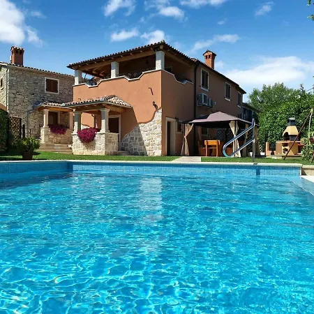 Dajana In Zajci - Haus Fuer 8-10 Personen Potpican