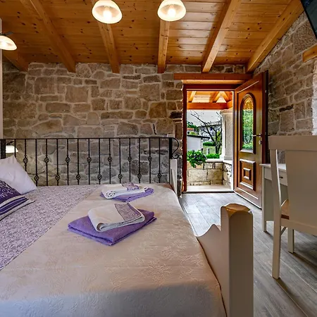 Dajana In Zajci - Haus Fuer 8-10 Personen Vila
