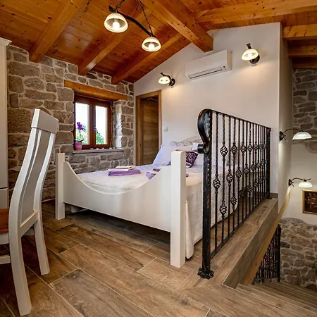 Dajana In Zajci - Haus Fuer 8-10 Personen Vila Potpican