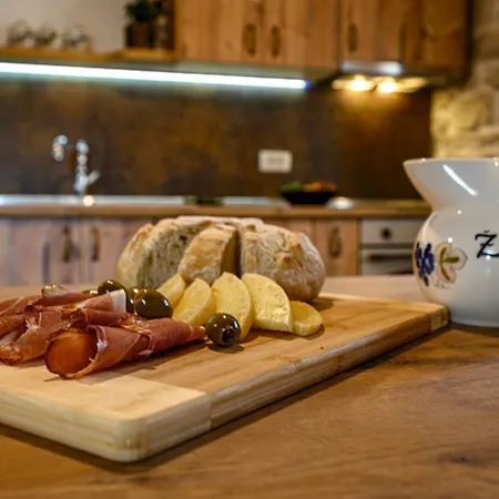 Dajana In Zajci - Haus Fuer 8-10 Personen * Potpican