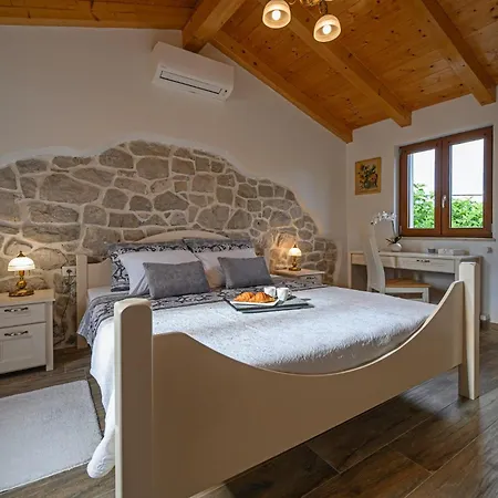 Vila Dajana In Zajci - Haus Fuer 8-10 Personen *